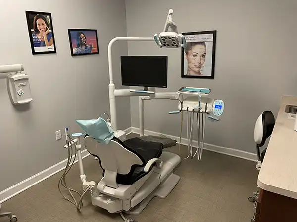 Dental chair in exam room at Artistic Dental in Jackson, NJ